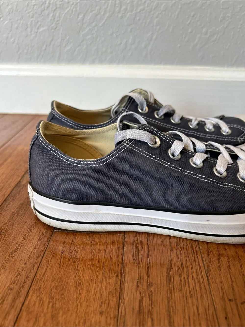 Converse Sneakers Low Shoes Women’s Size 8.5 Blue
